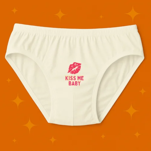Foxyz white printed underware with kiss me baby print on it
